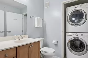 9655 Woods Dr, Skokie, IL 60077 - Photo 13