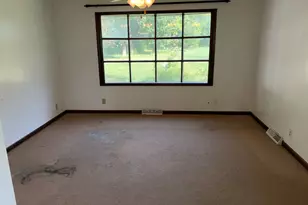 410 N 1st St, Bellflower, IL 61724 - Photo 21