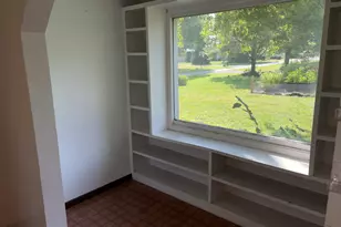 410 N 1st St, Bellflower, IL 61724 - Photo 27