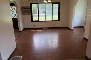 410 N 1st St, Bellflower, IL 61724 - Photo 23