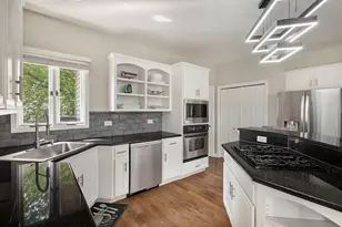 5815 Rosinweed Ln, Naperville, IL 60564 - Photo 11