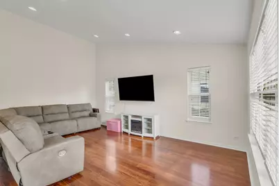 1807 Van Dyke Lane, Carpentersville, IL 60110 - Photo 9