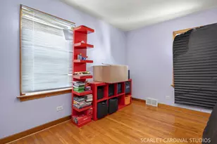 38 N Summit Ave, Villa Park, IL 60181 - Photo 7