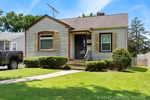 38 N Summit Ave, Villa Park, IL 60181 - Photo 1