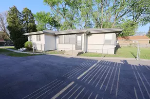 2414 Garden St, Joliet, IL 60435 - Photo 5