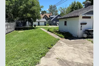 208 N Wood Street, Gibson City, IL 60936 - Photo 5