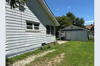 208 N Wood Street, Gibson City, IL 60936 - Photo 11