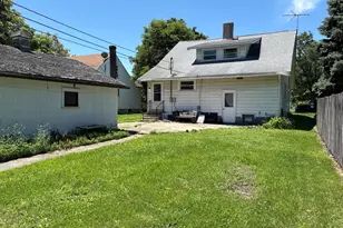 208 N Wood St, Gibson City, IL 60936 - Photo 7