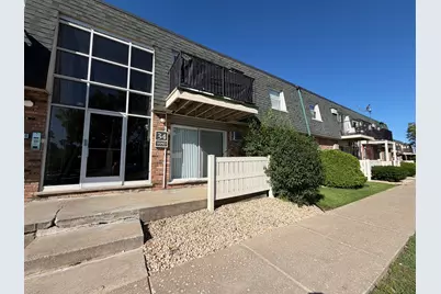 9950 S 84th Terrace #214, Palos Hills, IL 60465 - Photo 3