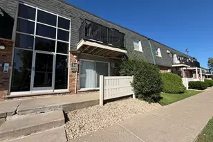 9950 S 84th Terrace, Palos Hills, IL 60465 - Photo 3