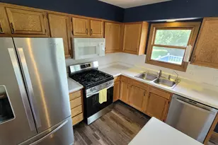 715 Cherry Tree Ln, Genoa, IL 60135 - Photo 9