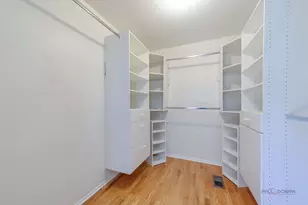 255 Lee Rd, Northbrook, IL 60062 - Photo 21