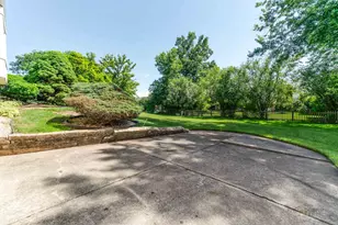 255 Lee Rd, Northbrook, IL 60062 - Photo 33