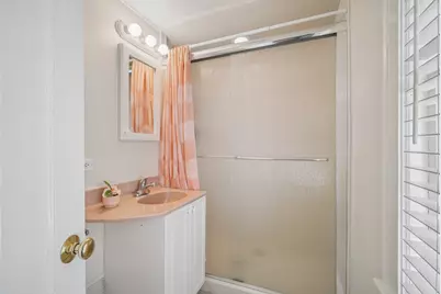 1342 Larrabee Lane, Northbrook, IL 60062 - Photo 15