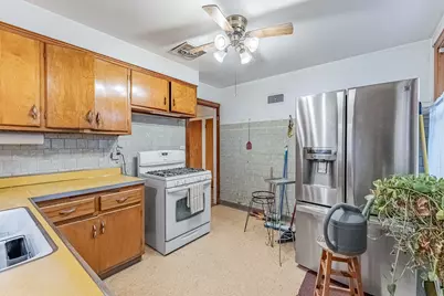 5621 N Drake Avenue, Chicago, IL 60659 - Photo 11