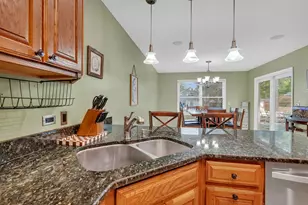 307 W Main St, Gardner, IL 60424 - Photo 7