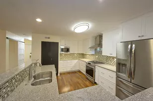 408 Mallard Dr, Deerfield, IL 60015 - Photo 9
