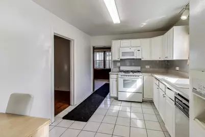 5636 W Augusta Boulevard, Chicago, IL 60651 - Photo 9
