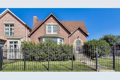 5636 W Augusta Boulevard, Chicago, IL 60651 - Photo 1