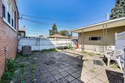 5636 W Augusta Boulevard, Chicago, IL 60651 - Photo 41