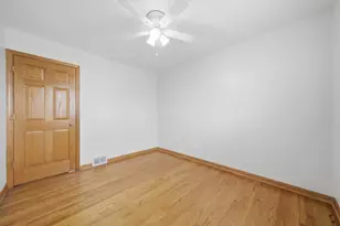 10725 S Rutherford Ave, Worth, IL 60482 - Photo 23