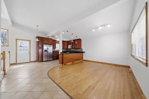 10725 S Rutherford Ave, Worth, IL 60482 - Photo 11