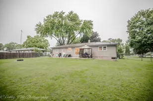 220 Swanson Rd, Sycamore, IL 60178 - Photo 21