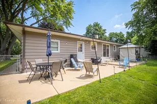 220 Swanson Rd, Sycamore, IL 60178 - Photo 17