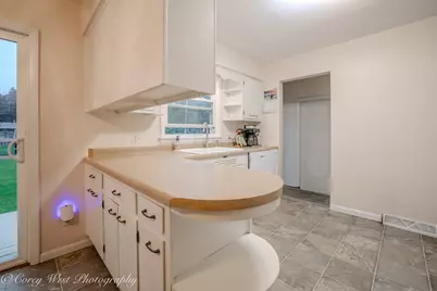 220 Swanson Road, Sycamore, IL 60178 - Photo 9