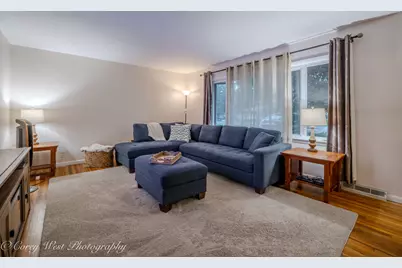 220 Swanson Road, Sycamore, IL 60178 - Photo 5