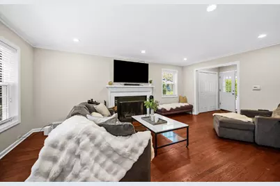 2314 Simpson Street, Evanston, IL 60201 - Photo 5