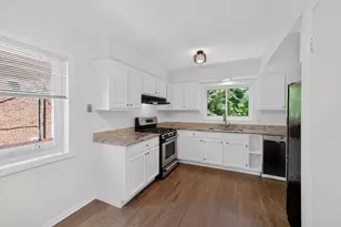 215 Dodge Ave, Evanston, IL 60202 - Photo 7