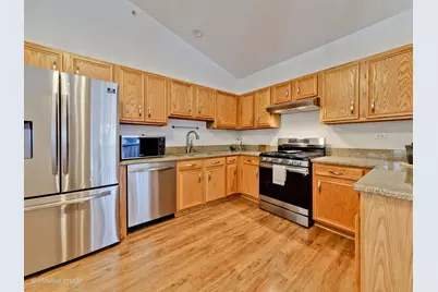121 Commons Court, Wheeling, IL 60090 - Photo 13