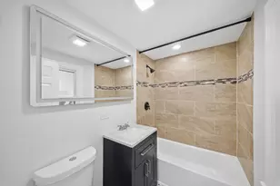 8906 S Crandon Ave, Chicago, IL 60617 - Photo 17