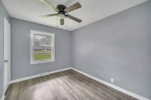 1305 Wilson Ct, Zion, IL 60099 - Photo 15