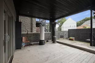 3049 N Clybourn Ave, Chicago, IL 60618 - Photo 17