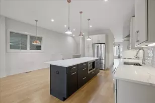 3049 N Clybourn Ave, Chicago, IL 60618 - Photo 5