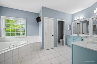 37W226 Baker Hill Ct, Saint Charles, IL 60175 - Photo 27