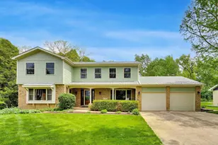 2302 Lisa Ct, Rolling Meadows, IL 60067 - Photo 1