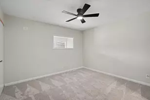 2046 Blackthorn Dr, Champaign, IL 61821 - Photo 19