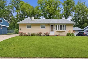 168 Sioux Ave, Carpentersville, IL 60110 - Photo 1