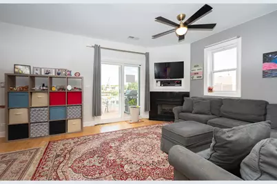 6051 N Mozart Street #4, Chicago, IL 60659 - Photo 3