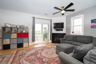 6051 N Mozart St, Chicago, IL 60659 - Photo 3