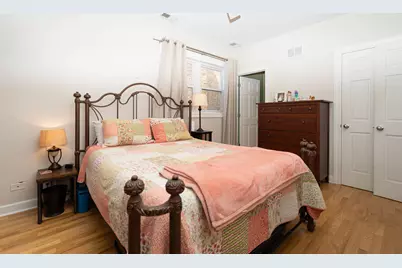 6051 N Mozart Street #4, Chicago, IL 60659 - Photo 9