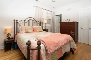 6051 N Mozart St, Chicago, IL 60659 - Photo 9