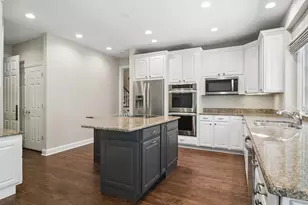 672 S Balmoral Ct, Lake Forest, IL 60045 - Photo 19