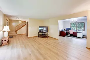745 Newberry Dr, Batavia, IL 60510 - Photo 7