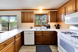 745 Newberry Dr, Batavia, IL 60510 - Photo 13
