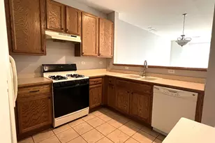 2540 Golf Ridge Cir, Naperville, IL 60563 - Photo 3