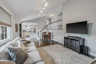 410 E Huntington Ln, Elmhurst, IL 60126 - Photo 9